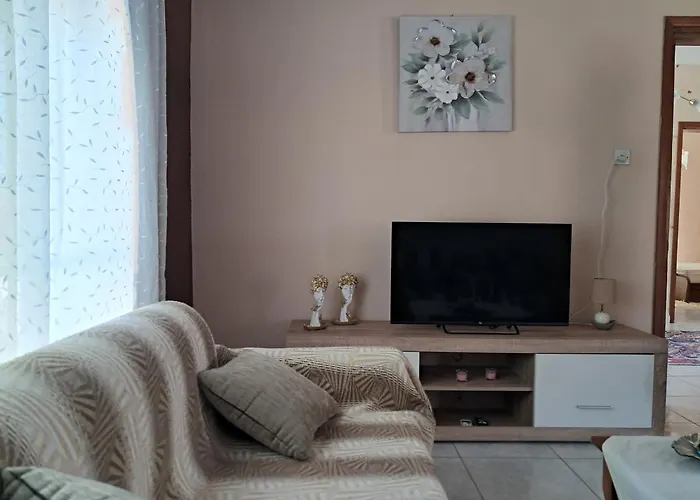 Chris Apartment